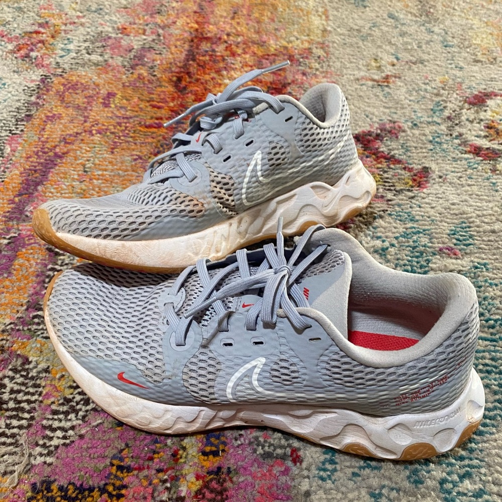 Nike Renew Running Hiking Shoes men’s size 9.5